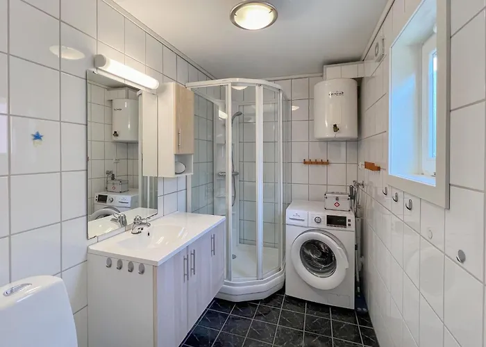 3 Bedroom Amazing In * Korshamn (Vest-Agder)